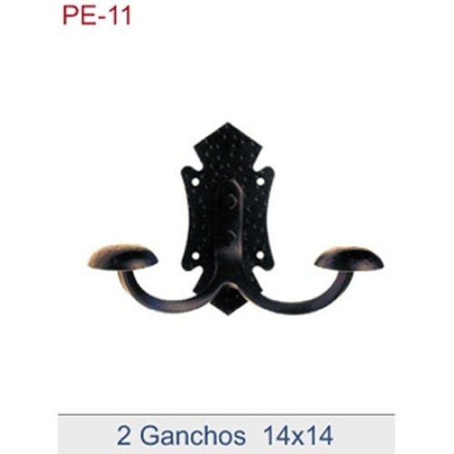 Perchero de forja con doble colgador.