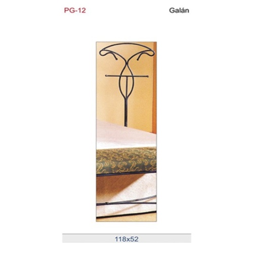 Galan con remates decorativos para dormitorios.